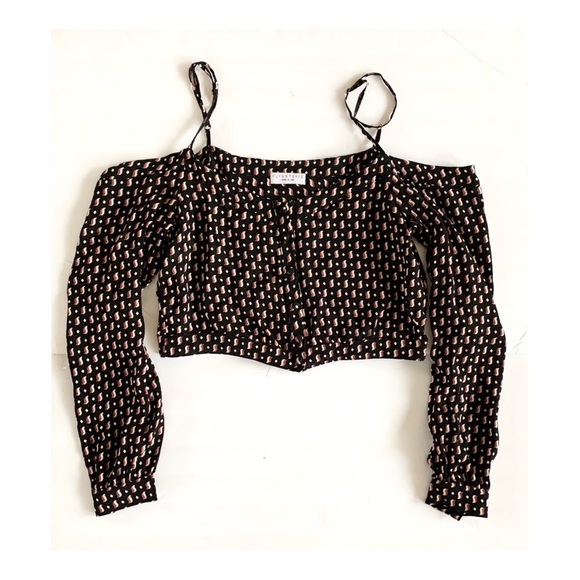Flynn Skye Tops - FLYNN SKYE Black Printed Cold Shoulder Crop Top